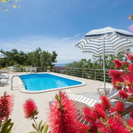 Villa Ctma229/ Holiday House With A Large Private Pool Makarska