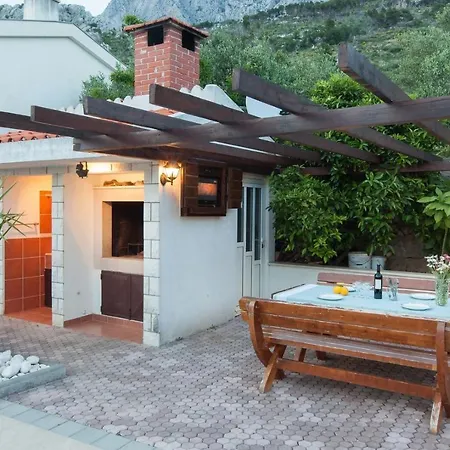 Ctma229/ Holiday House With A Large Private Pool Villa Makarska