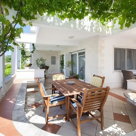 Ctma229/ Holiday House With A Large Private Pool * Makarska
